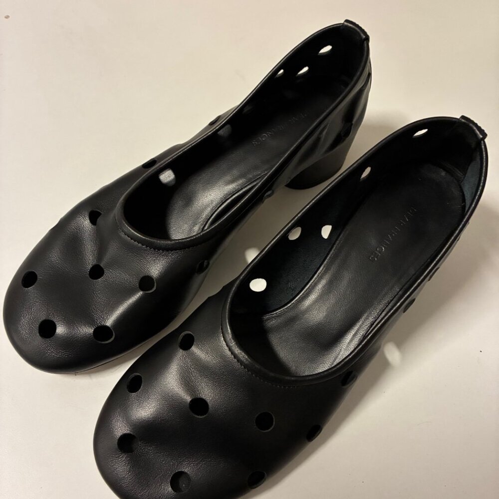 Dear Frances 37 Balla Pump Black Patent Leather with Perforations - Picture 4 of 8